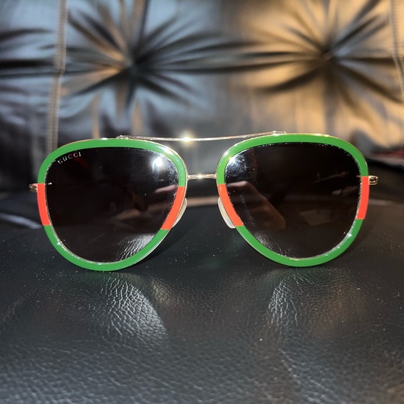 Gucci Sunglasses - Unisex - Picture 2 of 6